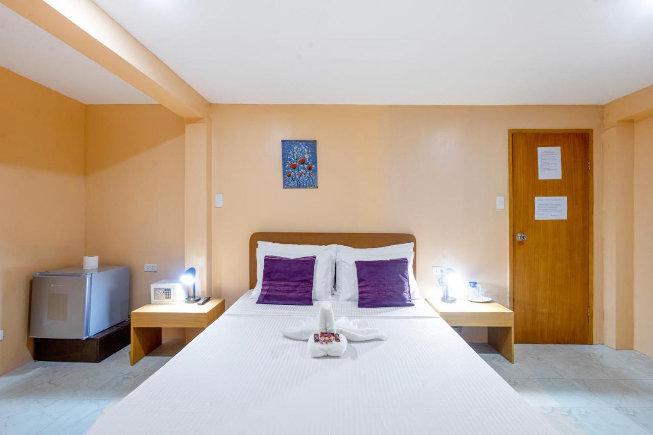 White Shamrock Beach Hotel Balabag  Εξωτερικό φωτογραφία