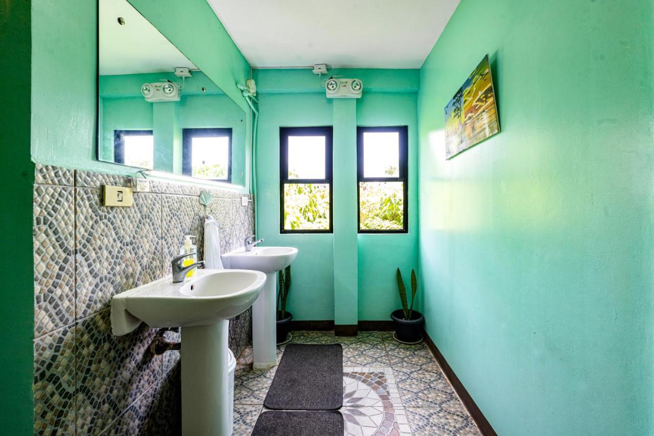 White Shamrock Beach Hotel Balabag  Εξωτερικό φωτογραφία