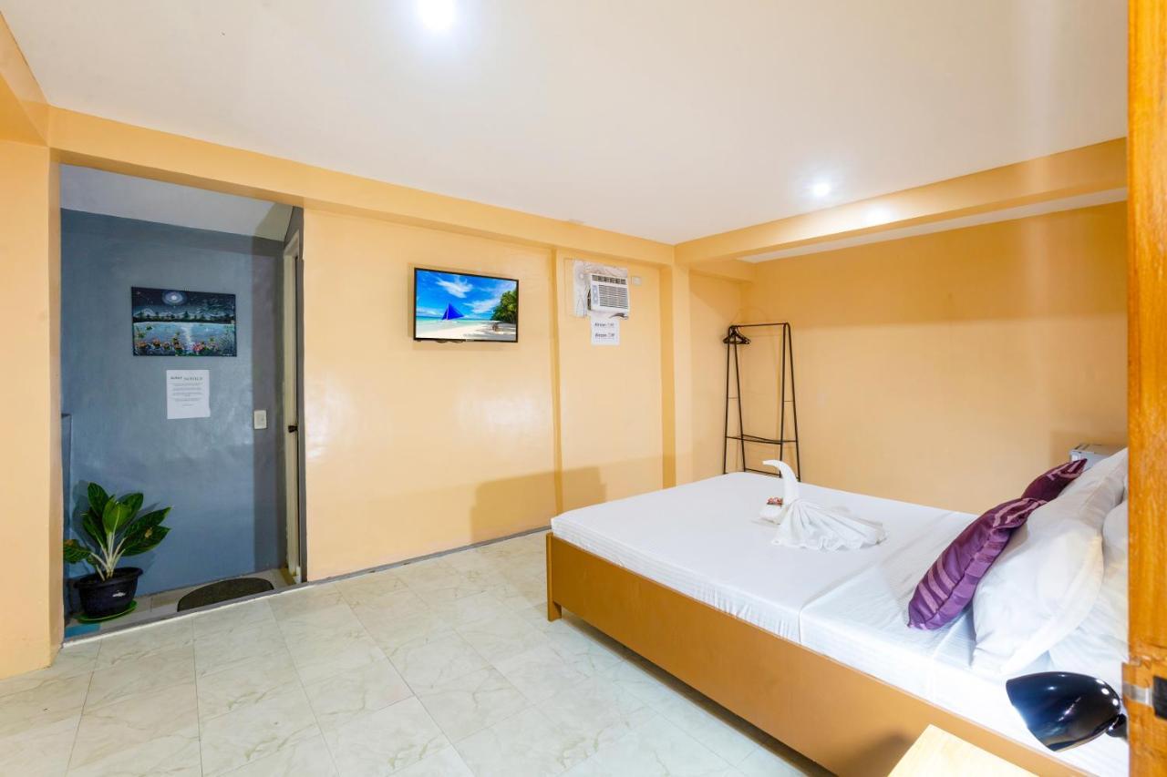 White Shamrock Beach Hotel Balabag  Εξωτερικό φωτογραφία
