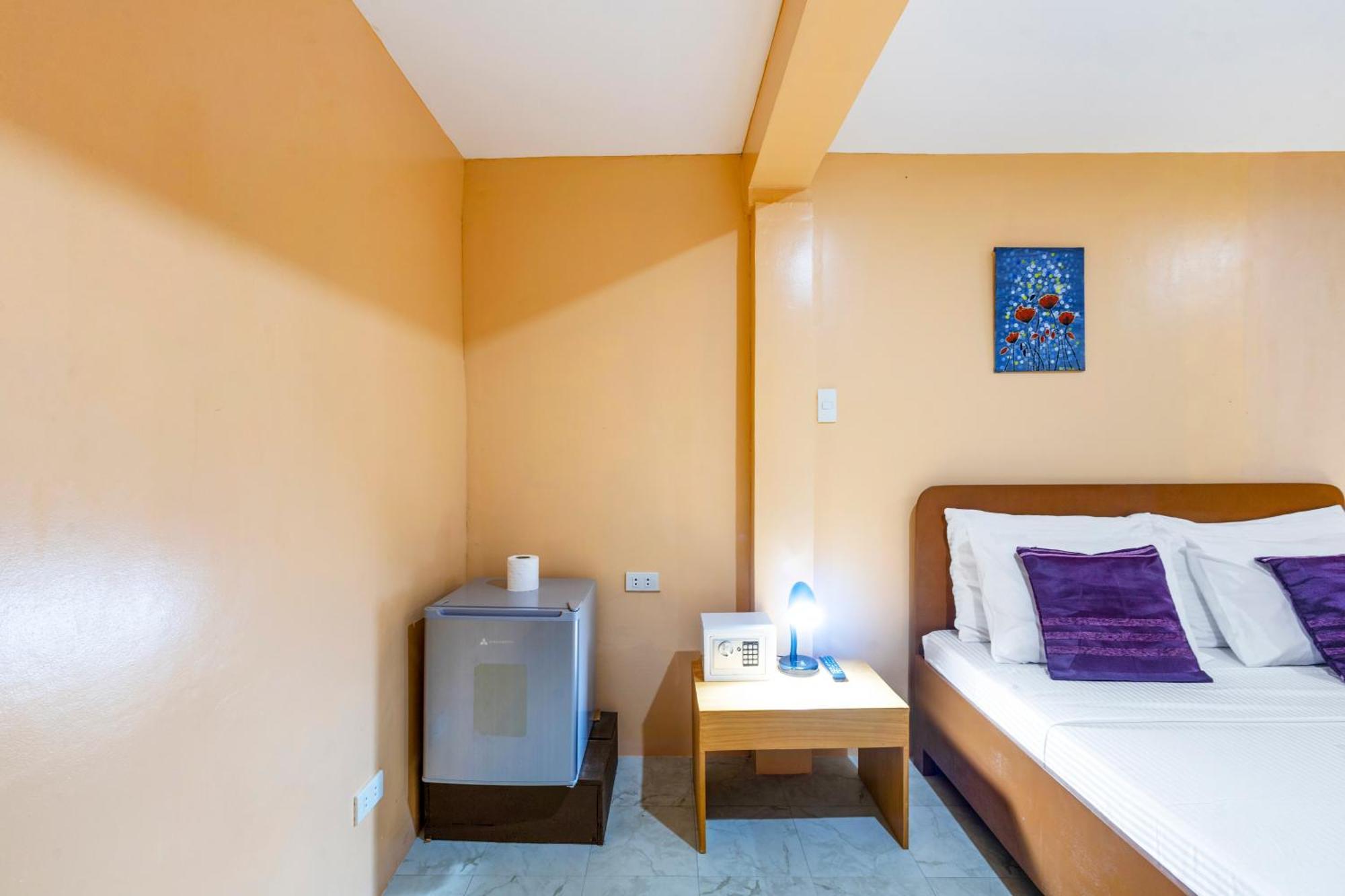 White Shamrock Beach Hotel Balabag  Δωμάτιο φωτογραφία
