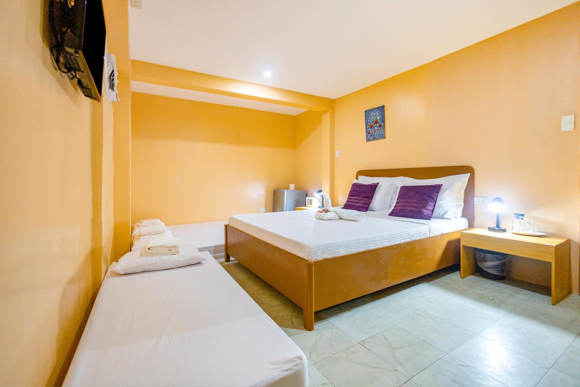 White Shamrock Beach Hotel Balabag  Δωμάτιο φωτογραφία